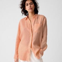 New W Tags So Pretty Lux Gap Linen Summer Shirt, Gap Linen Spring Shirt, Spring Linen Shirt By Gap, Gap Linen Shirt For Spring, Gap Linen Button-up Shirt, Gap Linen Shirt With Relaxed Fit, Gap Relaxed Fit Linen Shirt, Gap Tops With Button Closure, Casual Daywear Shirt By Gap