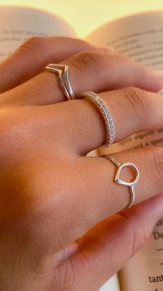 Prata Aesthetic, Silver Accessories Aesthetic, Casio Vintage Watch, Accessory Inspo, Jewelry Lookbook, Cute Rings, Silver Accessories, Girly Jewelry, Jewelry Inspo