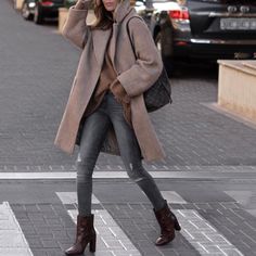 Fashion Lapel Plain Loose Keep Warm Woolen Long Coat #Joygos #SpringCoat #LongSleeve #StreetStyle #WomenFashion #CoatsJackets Thanksgiving Outfit Women Casual, Fall Fashion Coats, Thanksgiving Outfit Women, Winter Fashion Coats, Stylish Coat, Outfit Jeans, Outfit Trends, Thanksgiving Outfit, Woolen Coat