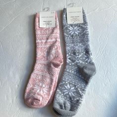 Nwt American Eagle Crew Socks Bundle, Two Pairs Included. New With Tags. Excellent Condition! Super Soft And Comfy! Christmas Socks, Pink Grey, Hosiery, Crew Socks, American Eagle Outfitters, American Eagle, Bundles, Socks, Women Accessories