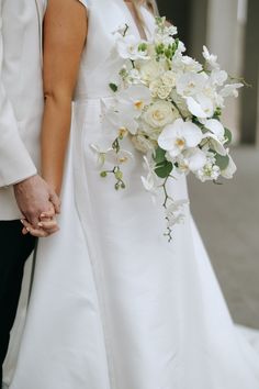 White wedding bouquet with trailing orchids White Winter Wedding, Winter Wedding Bouquet, Southern Wedding, Winter White, Winter Wedding, Orchids, Wedding Photographers, Photo And Video, Instagram Photo