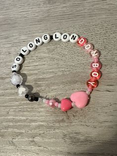 So Long London Bracelet, 3 Strand Friendship Bracelet, So Long London Boy Bracelet, How To Make Different Types Of Bracelets, London Boy Bracelet Taylor Swift, Bead Bracelet Ideas Words, Lover Bracelet Ideas, Taylor Swift Friendship Bracelets Ideas, Eras Tour Bracelet Ideas Lyrics