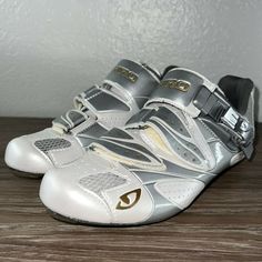 Giro Espada Biking Shoes-Ec70 Carbon Composite-Size 6.25 Us See Pictures. Shoes Are Brand New Never Been Used But They Have Two Number Written In Marker See Pictures For Condition. Silver Shoes Outfit, Historical Shoes, Vintage Skate, Chic Sneakers, High Fashion Outfits, Ecco Shoes, Sneakers Puma, Soft Shoes, Aesthetic Shoes