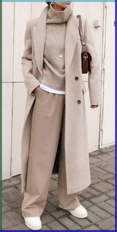 Old Money Outfits Female, Old Money Style Women Winter, Old Money Style Women Casual, Old Money Female Outfits, All Beige Outfit, Masculine Feminine Fashion, Beige Coat Outfit, Beige Outfit, Beige Pants