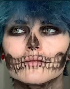 Hot Clown Makeup Male, Masculine Halloween Makeup, Alt Halloween Makeup, Male Face Paint, Skeleton Makeup Aesthetic, Skull Makeup Easy, Male Makeup Looks, Cool Clown Makeup, Hot Clown Makeup