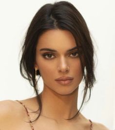 Kendall Ve Kylie, Kendall Jenner Aesthetic, Kendall Jenner Makeup, Jenner Makeup, 얼굴 드로잉, Kim K Style, Kardashian Kollection