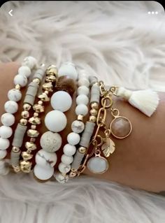 Diy Stack Bracelets, Stacked Beaded Bracelets Diy, Stack Bracelets Beaded, Stacked Bracelets, Bracelet Stack Ideas, Heishi Jewelry, Stacked Beaded Bracelets, Trending Bracelets, Fancy Jewellery Designs