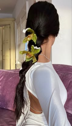 Flowers In Her Hair, Mode Inspo, Dream Hair, Aesthetic Hair, Mode Inspiration, Pretty Hairstyles, Hair Looks, Hair Goals, Hair Inspo