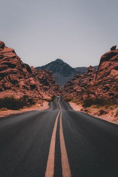 Valley of Fire State Park, United States Arizona Road Trip, National Park Road Trip, Valley Of Fire, Travel Images, Cook Islands, Road Trip Usa, Cayman Islands, Image Hd