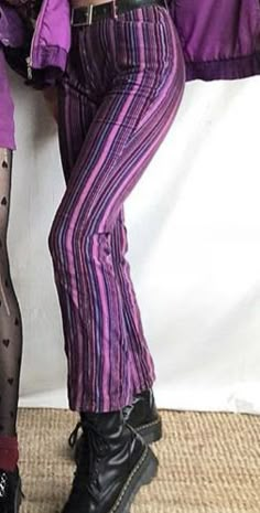 Rose Lalonde Outfit, Purple And Green Fashion, Black And Purple Outfit Ideas, Purple Pants Outfit Aesthetic, Eridan Aesthetic, Funky Clothes Aesthetic, Outfit Ideas Purple, Purple Pants Outfit, Colorful Clothes