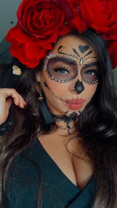 Catrina Makeup Red And Black, Catrinas Costume, Catrina Makeup Mexicana Easy, Catrina Costume Make Up, Mexican Halloween Makeup, Day Of The Dead Makeup Simple, Coco Makeup Halloween, Day Of The Dead Halloween Costume, Simple Day Of The Dead Makeup