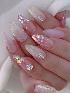 Blush Pink Glitter Nails, Blush Glitter Nails, Irridecent Design Nails Short, Pink Glitter Nail Designs, Korean Nails Designs, Korean Nails Ideas, Laying Under The Stars, Pink Glam Nails, Nails With Glitter Design