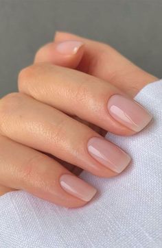 Winter Nails Trends - One of the world's largest store. Visit immediately to buy what you are looking for. Natural Nails Manicure, Sheer Nails, Milky Nails, Nagellack Trends, Short Square Nails, Her Nails, Dipped Nails, Healthy Nails