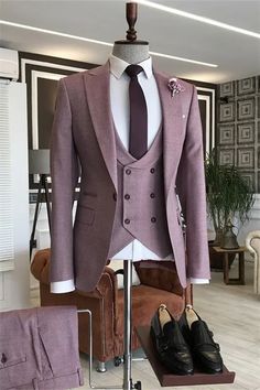 Carter Stylish Plum Peaked Lapel Three Pieces Prom Suits For Men Blazer Waistcoat, Best Wedding Suits, Suit Prom, Prom Suits For Men, Suit Styles, Stylish Mens Suits, Prom Suit, Classy Suits, Purple Suits