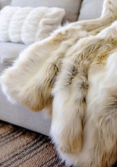 Fabulous-Furs Limited Edition Arctic Fox Faux Fur Throws Fur Blanket Aesthetic, Faux Fur Bedroom Ideas, Fur Aesthetic, Faux Fur Bedding, Fur Coat Outfit, Hawaii House, Fancy Stuff, Haute House, Fox Fur Jacket