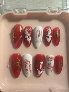 East Asian Fox Themed Red and White False Nail Gel Presson Nail set. Comes with cuticle pusher, nail glue, and file. DM me if you need custom sizing! Nails Cute Christmas, Asian Themed Nails, Asian Nails Red, Asian Inspired Nails, Japan Themed Nails, Chinese Red Nails, Red And White Nails Christmas, Japan Inspired Nails, Chinese Style Nails