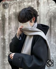 Snow Aesthetic Outfit Men, Men Scarf Outfit Winter, Scarf Outfit Korean, Korean Men Winter Outfit, Winter Outfits Men Casual, Korean Winter Outfits Men, Korean Outfits Winter, Boy Scarf