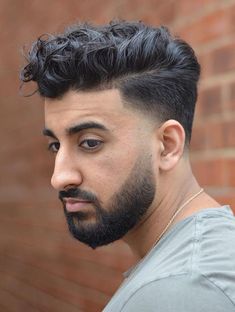 Undercut Short Hair Mens, Semi Curly Hair, Curly Mens Hairstyles, Curly Hair Male, Undercut Curly Hair, Men's Curly Hairstyles, Loose Curly Hair, Undercut Fade, Wedding Haircut