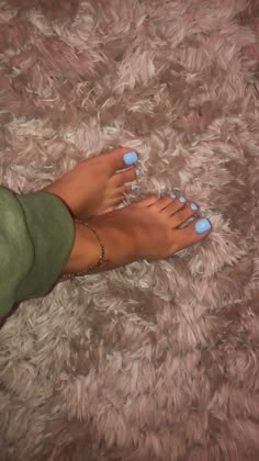 Blue Glitter Pedicure, Blue Purple Toenails, Blue Feet Nails Ideas, Nail Polish For Feet Toenails, Pedicure Bright Colors, Blue Summer Toe Nails, September Toe Nail Ideas, Blue Pedicure Ideas Toenails, Fall Toes Colors