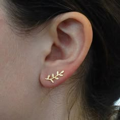 Edgy Silver Earrings, Ear Cuff Gold, Gold Ear Climbers, Unique Gold Jewelry Designs, Ear Crawler, Ear Climbers Earrings