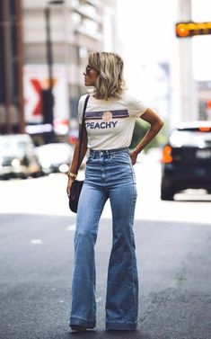 Young Adult Fashion, Walmart Outfits, Looks Jeans, Mode Hippie, Fashion 70s, 70s Inspired Fashion, 70s Outfits, Hippie Look, Look Retro