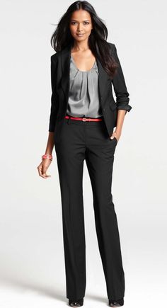 Conjunto pantalón Business Professional Attire, Business Professional Outfits, Business Attire Women, Spring Work Outfits, Business Outfits Women, Fashion Business Casual, Black Suit, Business Outfit