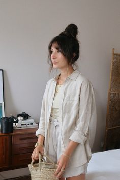 Boho Shirt Outfit, Oversized Feminine Outfit, Rosie Ann Butcher, Dress And Oversized Shirt, Rosie Butcher, Oversized Linen Shirt Outfit, Summer Minimalist Fashion, Oversized Shirt Outfit, Oversized Linen Shirt