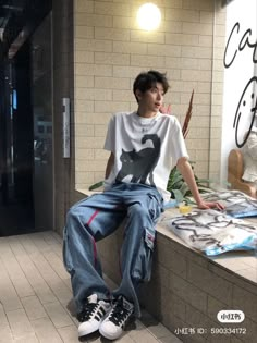 Skaterboys Aesthetic Outfit, Korean Grunge Outfits Men, Men Outfit Inspo Summer, Soft Boy Fashion Aesthetic, Streetwear Fashion Men Aesthetic, Cute Male Clothes, Colorful Male Outfits, Kpop Outfits Inspiration Men, Boys Summer Outfits Aesthetic