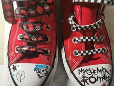 Pant Decoration Ideas, Converse Designs Diy Grunge, Sally Face Converse, Converse With Drawings On Them, Things To Draw On Your Shoes, Sally Face Outfits, Converse Designs Diy, Converse Designs Ideas, Things To Draw On Converse