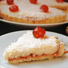 Hairy Bikers Manchester Tart Recipe Manchester Tart Recipe, Macaroons Easy, Mary Berry Recipes Baking, Manchester Tart, Rainbow Pie, British Pudding, Slice Recipes, Work Recipes, Mary Berry Recipe