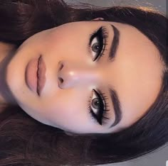 Maquillage Goth, Baby Voice, Eyeliner Hacks, Smokey Eyeliner, Makeup 101, Retro Beauty, Smink Inspiration, Beauty Make-up, Makijaż Smokey Eye