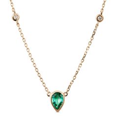 This pear cut emerald necklace features 2 accenting bezel set diamonds. The perfect necklace to dress up your day. Pear-shaped Bezel Setting Fine Jewelry Necklace, Rachel Zoe Style, Emerald And Diamond Necklace, Lose A Stone, Black And White Plates, Celebrity Skin, Chic Holiday, Luxury Timepieces, Emerald Necklace