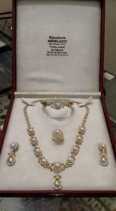 Bridgerton Jewelry Aesthetic, Royal Jewelry Indian, Royal Jewelry Aesthetic, Royal Family Fashion, Always Watching, Fancy Jewelry Necklace, Expensive Jewelry Luxury, Classy Jewelry, Expensive Jewelry