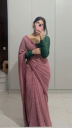 Women In Saree, Desi Aesthetics, Simple Saree Designs, Trendy Outfits Indian, Fashionable Saree Blouse Designs, Fancy Sarees Party Wear, Casual Indian Fashion, Indian Saree Blouses Designs, Desi Fashion Casual