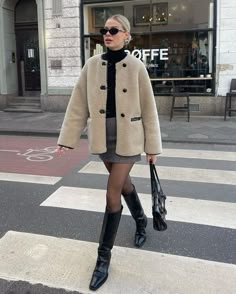 Dressy Outfit Ideas For Women, Winter Outfits Coats & Jackets, Winter Dress And Coat, Elegant Winter Fashion, Winter Day Party Outfit, Day To Night Outfit Winter, Paris Day Outfit, Winter Dress Outfit Dressy, Classic Outfits For Women Elegant