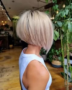 Asymmetrischer bob cortecabelocurto Hairdos For Short Hair, Sassy Hair, Haircut And Color, Hair Color And Cut