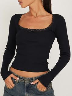 DETAILS
Composition: 93% Polyester, 7% Elastane
Design: Plain
Thickness: Regular
Material: Jersey
Sleeve Length: Long Sleeve
Occasion: Leisure, Home
Neckline: Square Neck Knit Bottom, Fits Clothes, Top Streetwear, Cropped Tops, Solid Clothes, Tops Fall, Streetwear Women, Mode Vintage, Women Lace