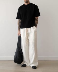 Minimal Streetwear, Minimalist Fashion Men, Classy Outfits Men, Dope Outfits For Guys, Mens Casual Dress Outfits, Men Stylish Dress, Mens Fashion Inspiration