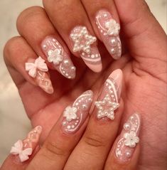 Cute Nail Charm Designs, Gel X Nail Designs With Charms, Gel Nail Designs With Charms, Pink Nails Design With Charms, Charms Nails Acrylic, Pink Nail Charms, Pearl Star Nails, Pearl Nail Charms, Korean Jelly Nails With Charms