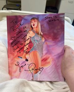 Taylor at Children’s Mercy Hospital 12/12/24 #taylorswift13 Mother Knows Best, Taylor Swift Fan Club, Blonde Cat, Taylor Swift Fearless, Celebrity Faces, 12 December, Long Live Taylor Swift, Live Taylor, Taylor Swift Fan