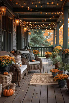 45 Fall Porch Decor Ideas for an Elegant and Timeless Look November Porch Decorating Ideas, Wrap Around Porch Decorating Ideas, Fall Exterior Decor, Porch Landscaping Ideas, Fall Patio Decorating Ideas, Thanksgiving Porch, Fall Porch Decor Ideas, Winter Porch Decor