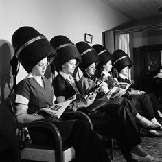 Aviation workers Vintage Beauty Salon, Vintage Hair Salons, Retro Updo, Hair Dryers, Beauty Parlor, Beauty School, Hair Rollers, Retro Hairstyles, Vintage Beauty