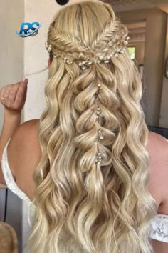 #hairstyle #hair #haircut #haircolor #hairstyles #hairstylist #beauty #fashion #makeup #style #barbershop #barber #hairdresser #balayage #love #barberlife #instahair #hairgoals #longhair #instagood #blondehair #blonde #fade #photography #haircare #barbershopconnect #beautiful #like #hairsalon #hairfashion Cute Hair For Weddings, Hoco Queen Hairstyles, Boho Braid Hairstyles Wedding, Homecoming Hairstyles Long Blonde Hair, Unique Half Up Hairstyles, Prom Hairstyles French Braid, Med Length Prom Hair Styles, Straight Hair Wedding Styles Half Up, Mermaid Braid Half Up Half Down