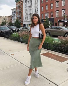 Trendy Summer Skirt, Family Event Outfit, European Fashion Summer, Europe 2024, First Date Outfits, Trendy Fits, Europe Outfits, Italy Outfits, Italy Trip