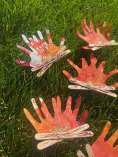 Cute and creative bonfire craft perfect for summer-themed decorations or camping party invitations! This project captures the essence of carefree summer nights. An easy DIY project that's great for kids' crafts, scrapbooking, or as a cheerful addition to your seasonal decor. Embrace the camping vibes with this simple yet adorable craft idea!