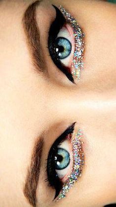 Festival Make Up, Glitter Fashion, Rave Makeup, Beauty Make-up, Festival Makeup, Glitter Makeup, Makeup Goals, Gel Eyeliner, Eye Make