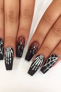 These Black Halloween Nails Are Blowing Up on Pinterest! Make your Holloween Nails unforgettable! Get ready to be inspired by these stunning Black Halloween Nails that are perfect for the spooky season! From Pink Halloween Nails and Purple Halloween Nails to fun Pumpkin Nails, these designs will elevate your nail game. Try out creative Halloween Press On Nails or go for intricate Nail Art Halloween featuring Bat Nails. Whether you’re looking for Cute Halloween Nails or bold Halloween Acrylic ... Halloween Nail Art Square, Short Stiletto Halloween Nails, Chic Halloween Nails, Ombre Halloween Nails, Easy Halloween Nail Art, Purple Halloween Nails, Pink Halloween Nails, Pumpkin Spice Nails, Halloween Nail Art Easy