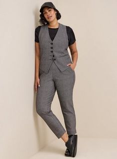 Pull-On Relaxed Taper Studio Luxe Ponte High-Rise Pant, TRAD HERRINGBONE Japanese Business Attire Women, Plus Size Women Work Wear, Plus Size Fall Professional Outfits, Stylish Work Attire Plus Size, Plus Size Slacks Outfit, Curvy Girl Work Outfits, Plus Size Office Wear Business Casual, Plus Size High Waisted Pants, Plus Size Business Casual Outfits