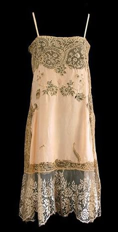 Vintage lace and style. French Silk/Lace Slip, 1920s Old Dress, French Silk, 20s Fashion, Vintage Textile, Silk Lace, Lace Slip, 1920s Fashion