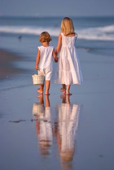 Joe Carr Photography | family beach portraits Family Beach Pictures Sunset, Beach Portraits Family, Cute Family Beach Pictures, Family Photos Beach Ideas, Beach Kids Photoshoot, Kids Beach Photoshoot Ideas, Kid Beach Photoshoot, Family Portraits Beach, Beach Pictures With Kids